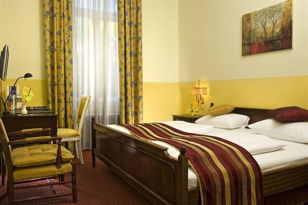 Grand City Hotel Berlin Zentrum Rum bild