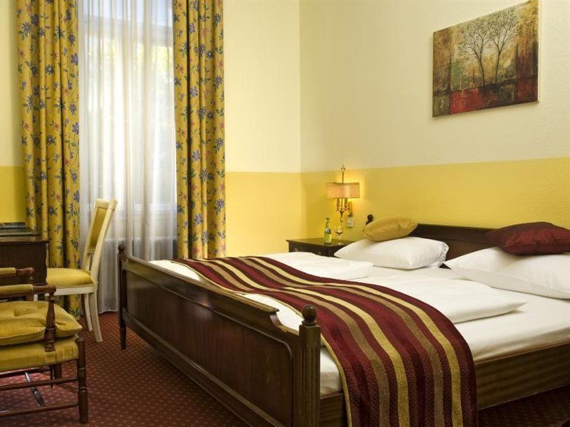 Grand City Hotel Berlin Zentrum Exteriör bild